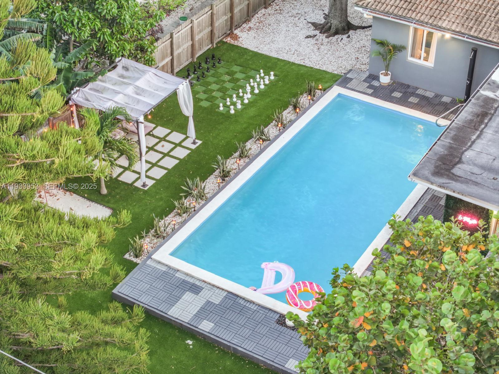 LA PALOMA - Residential