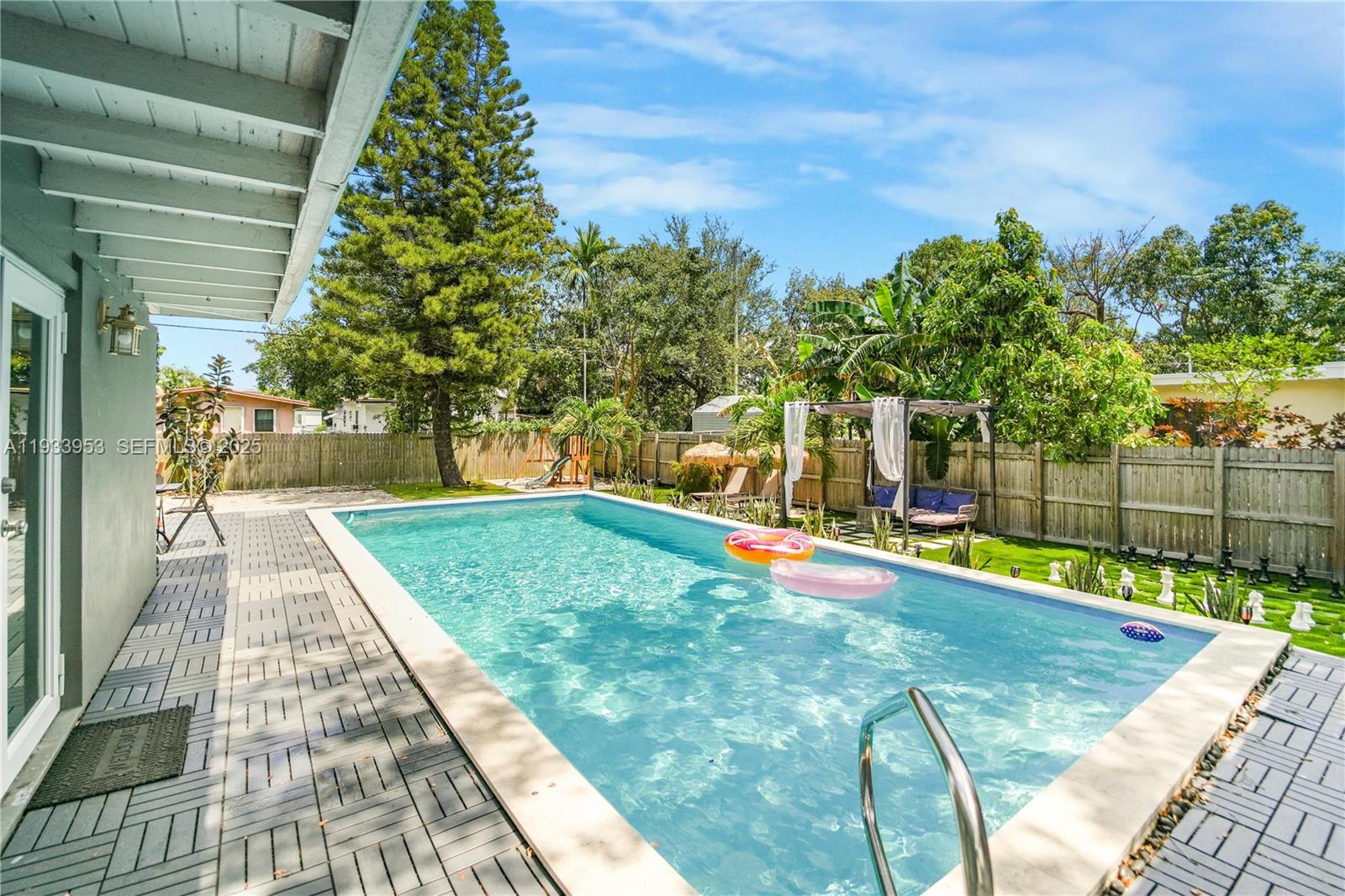 LA PALOMA - Residential