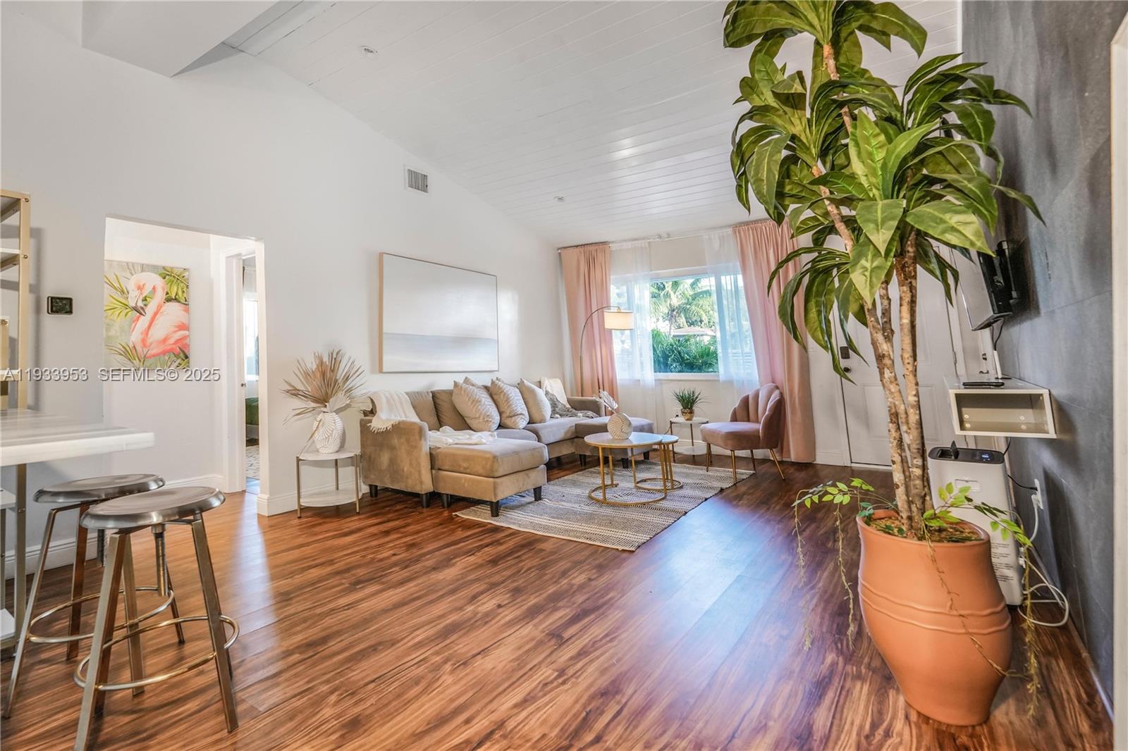 LA PALOMA - Residential