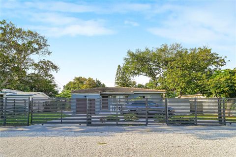 65 NW 116th St Miami FL 33168