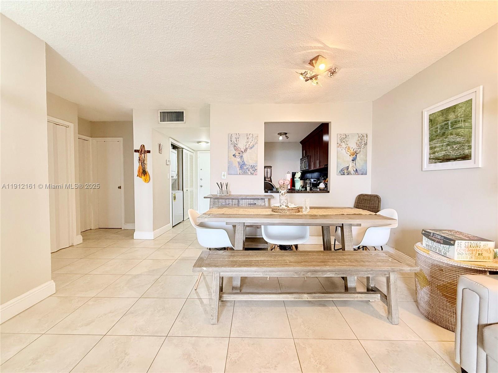 THE ISLANDER CLUB CONDO - Residential