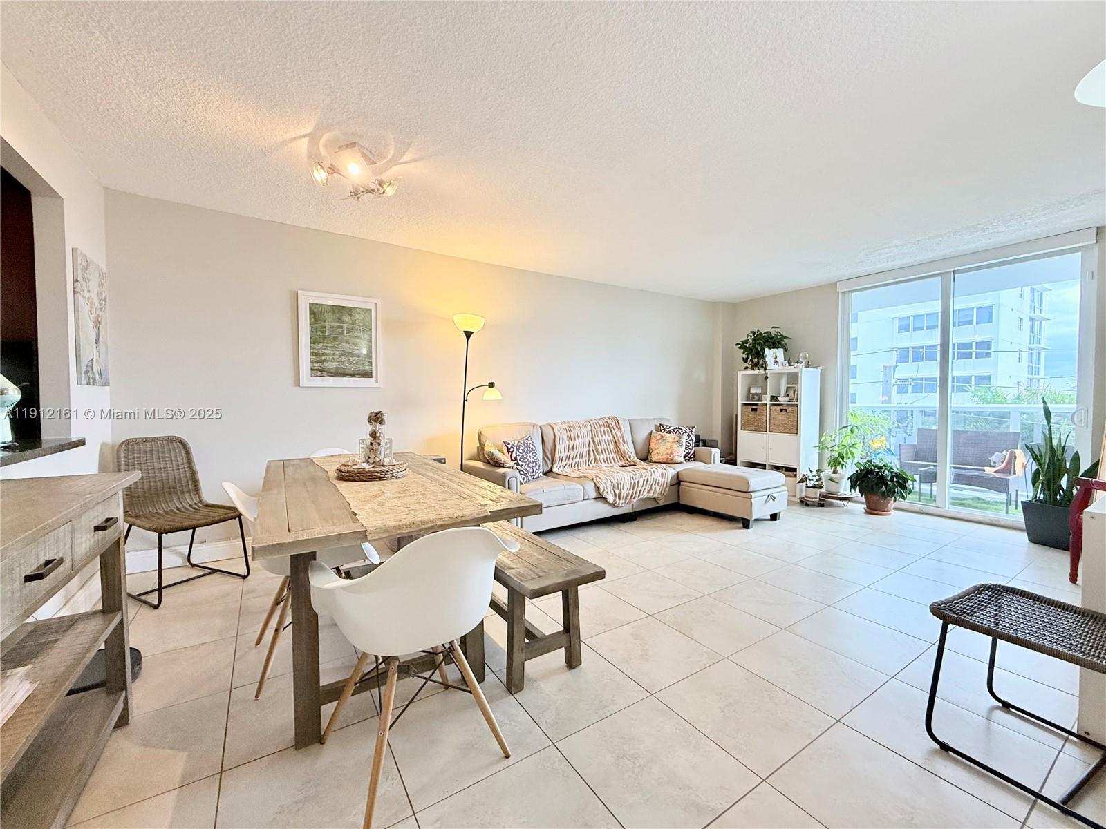 THE ISLANDER CLUB CONDO - Residential