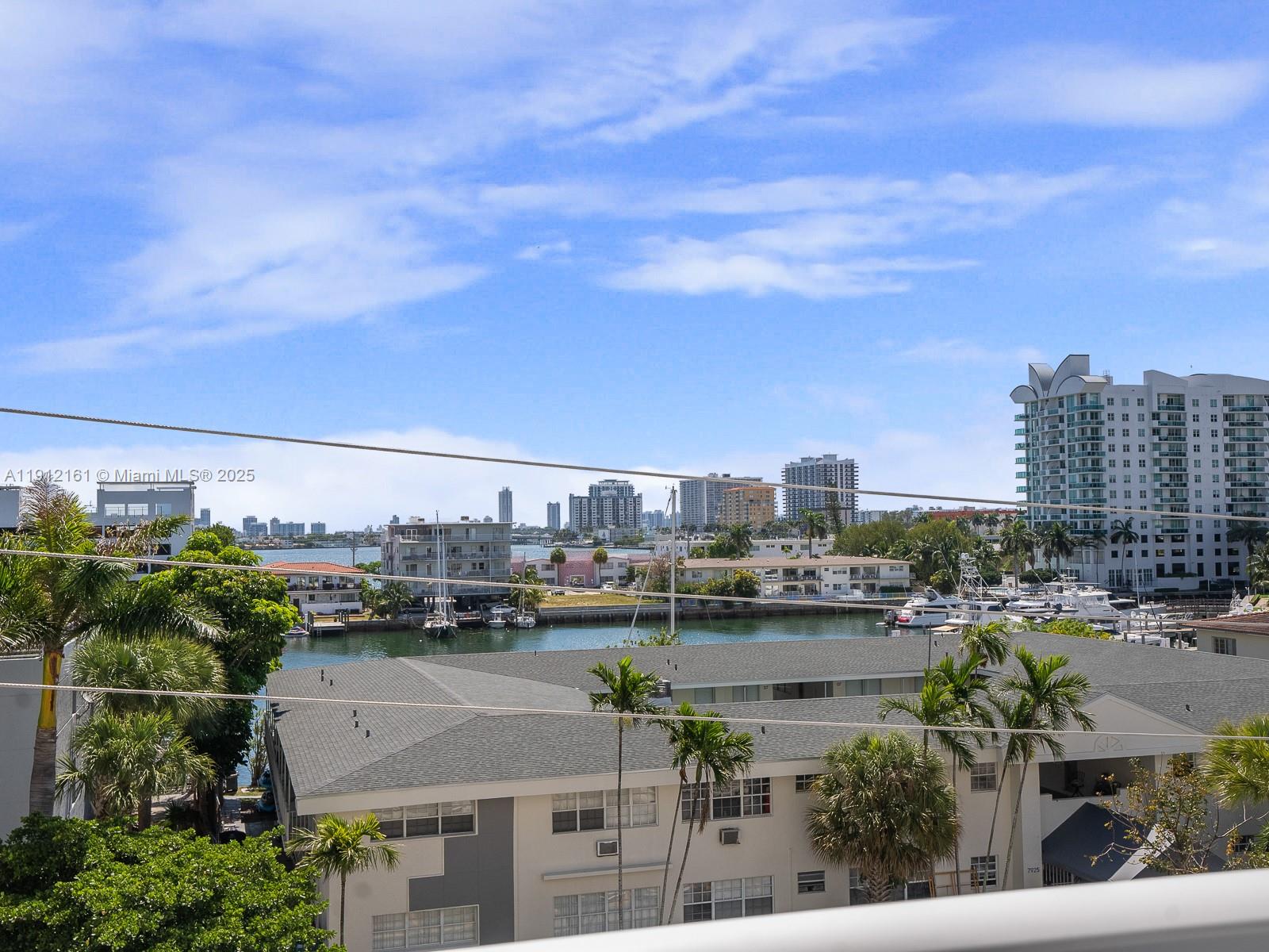 THE ISLANDER CLUB CONDO - Residential