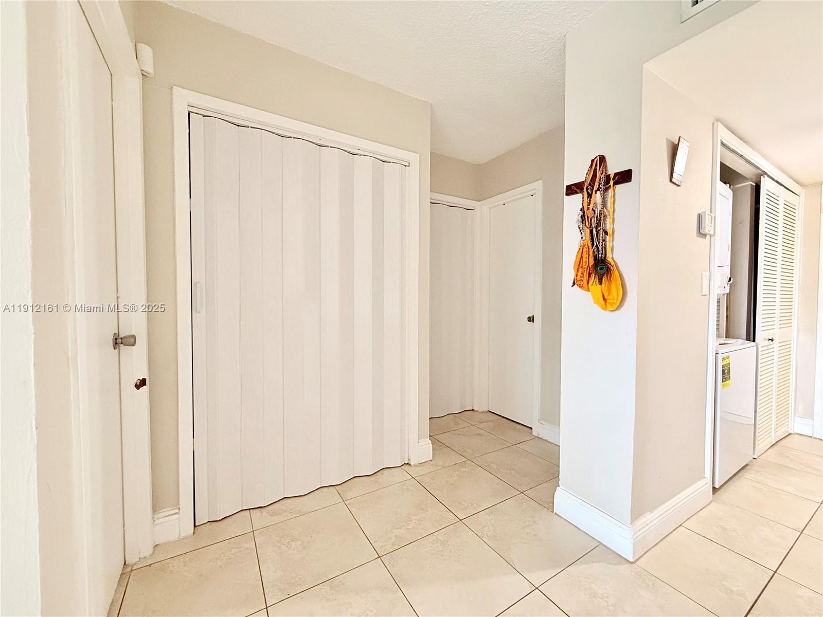 THE ISLANDER CLUB CONDO - Residential