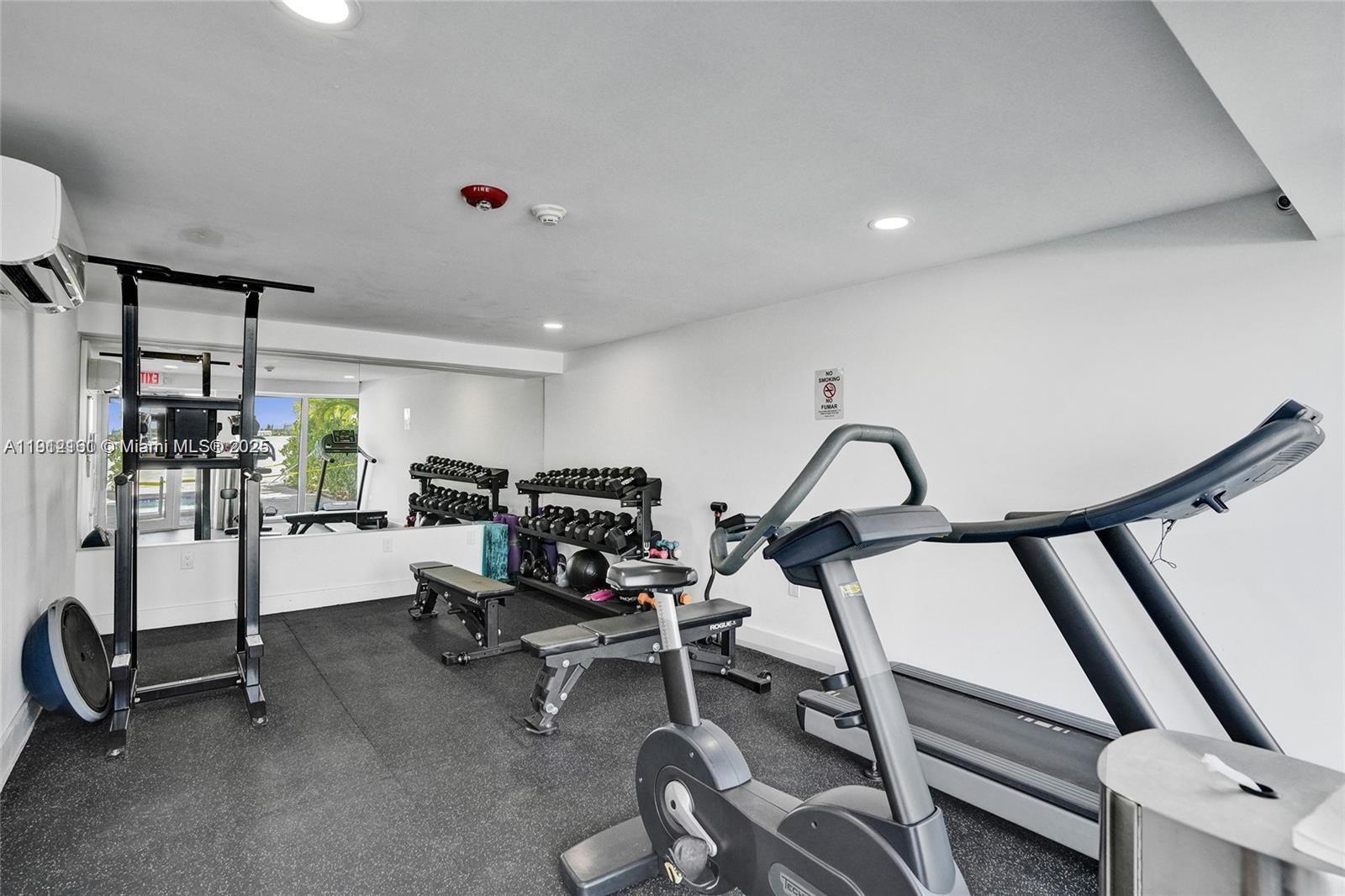 THE ISLANDER CLUB CONDO - Residential