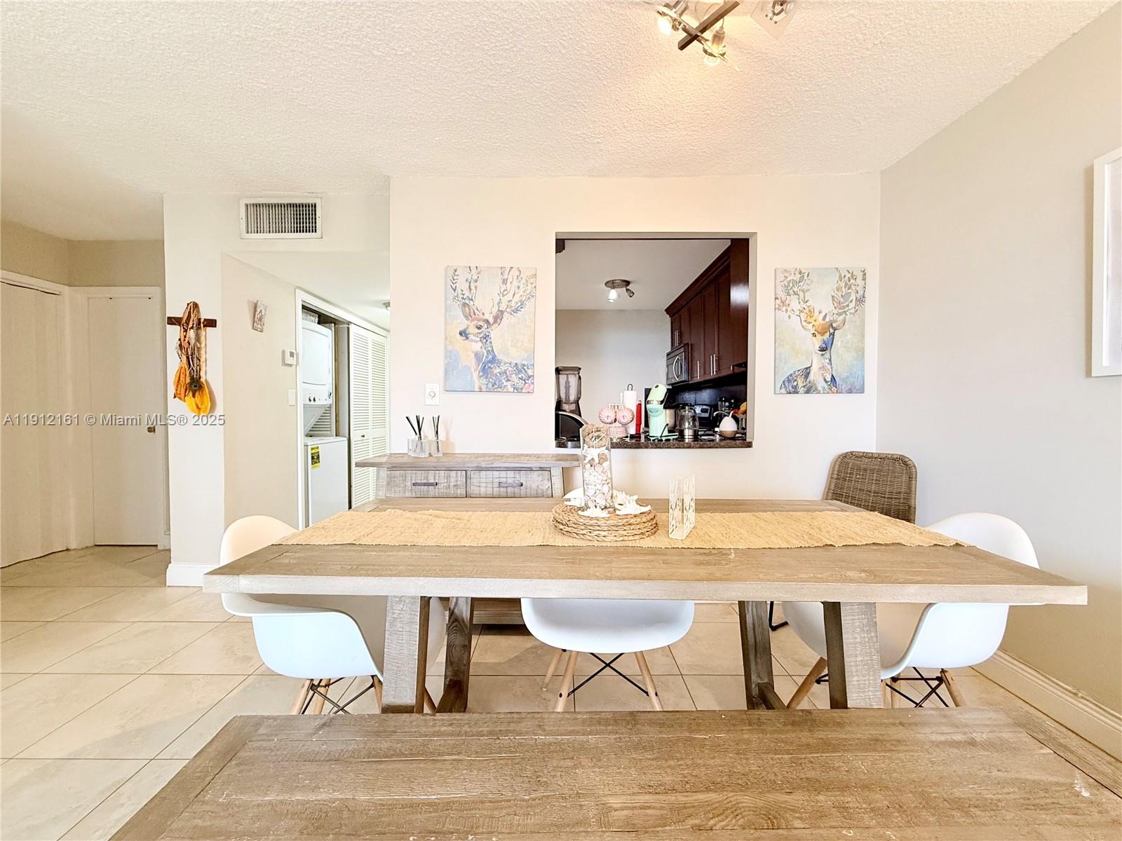 THE ISLANDER CLUB CONDO - Residential