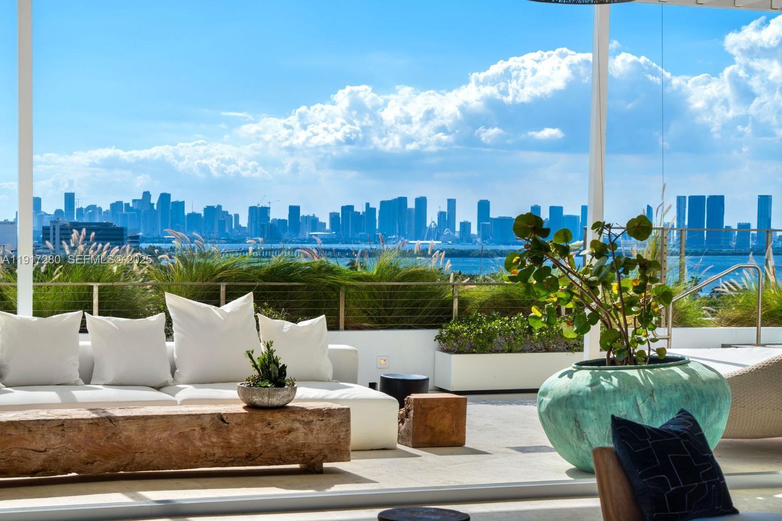 The Ritz-Carlton Resi - Residential Lease