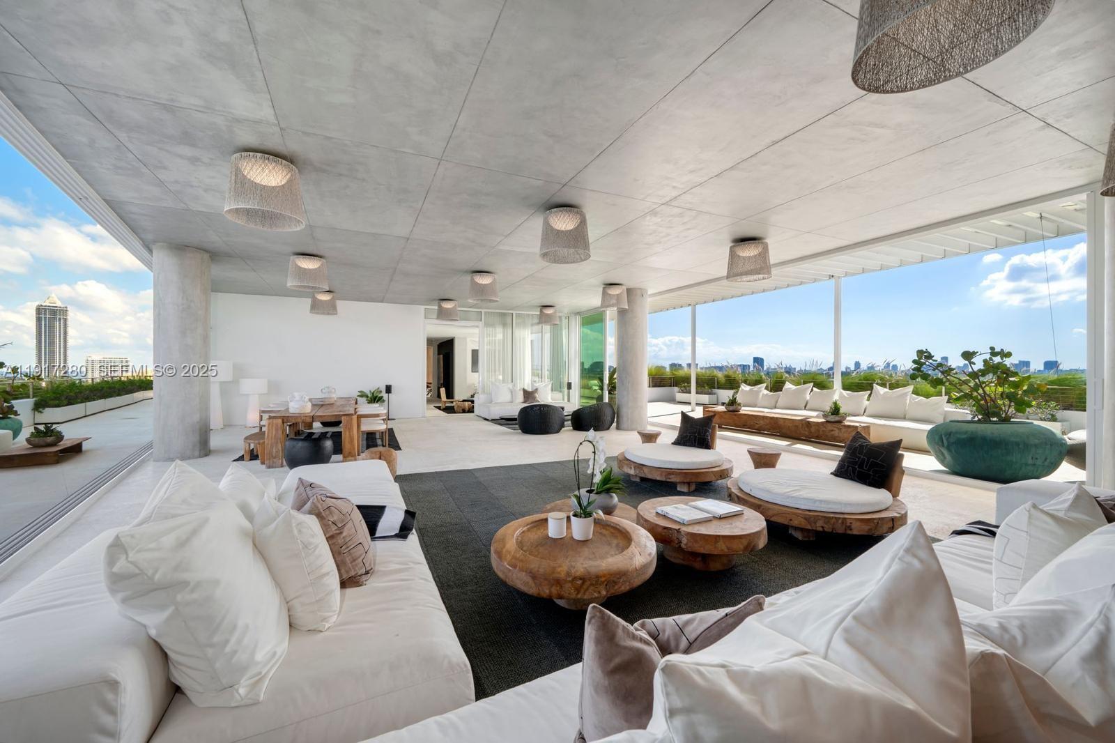 The Ritz-Carlton Resi - Residential Lease