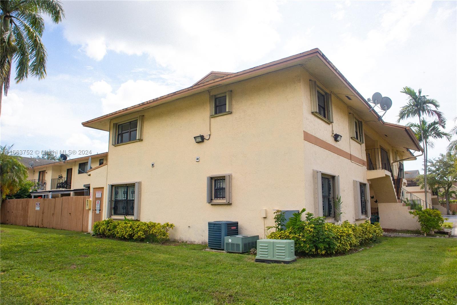 Property for Sale at 6475 Sw 129th Pl 403-4, Miami, Broward County, Florida - Bedrooms: 3 
Bathrooms: 2  - $350,000