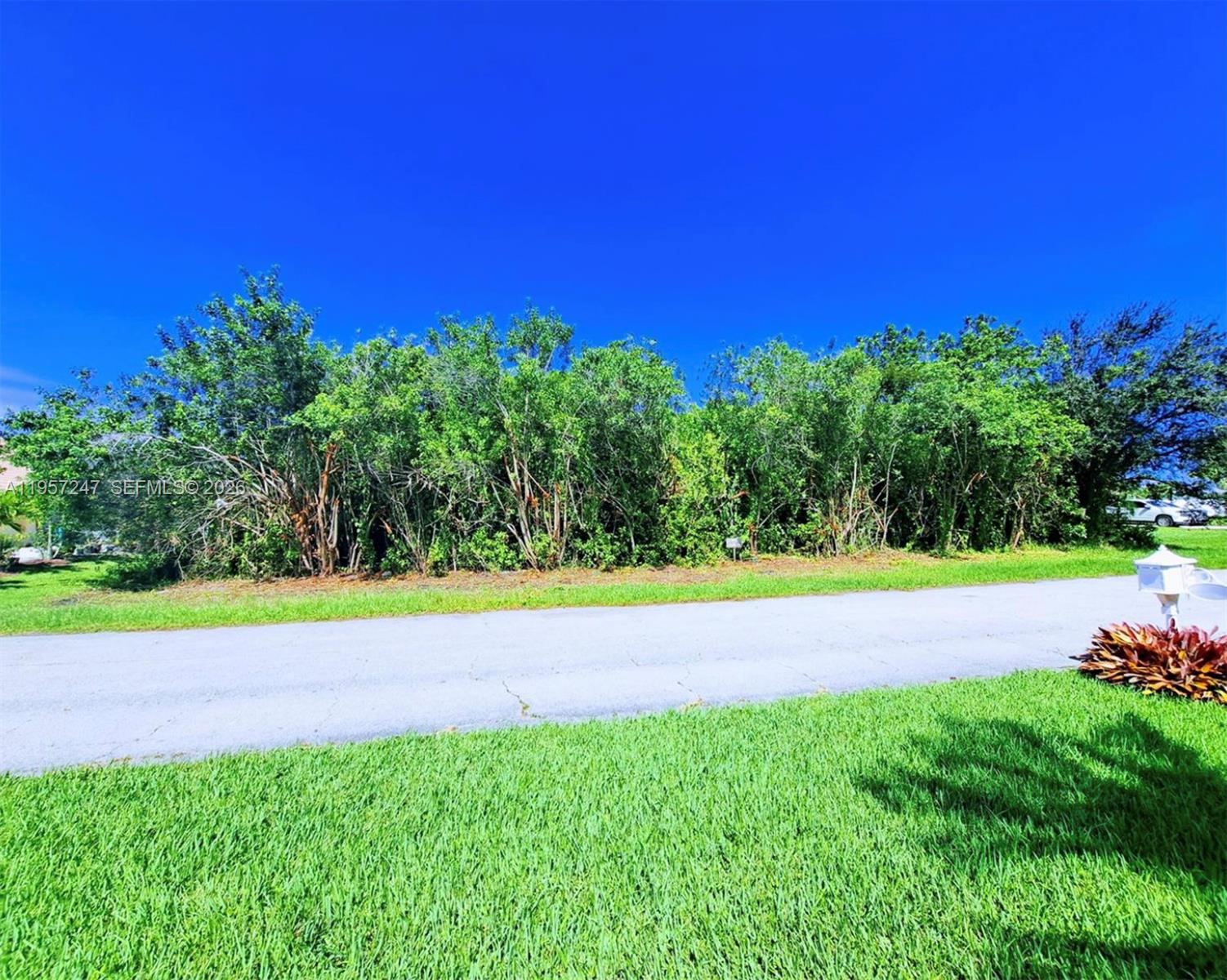 PORT ST LUCIE SECTION 37 - Land