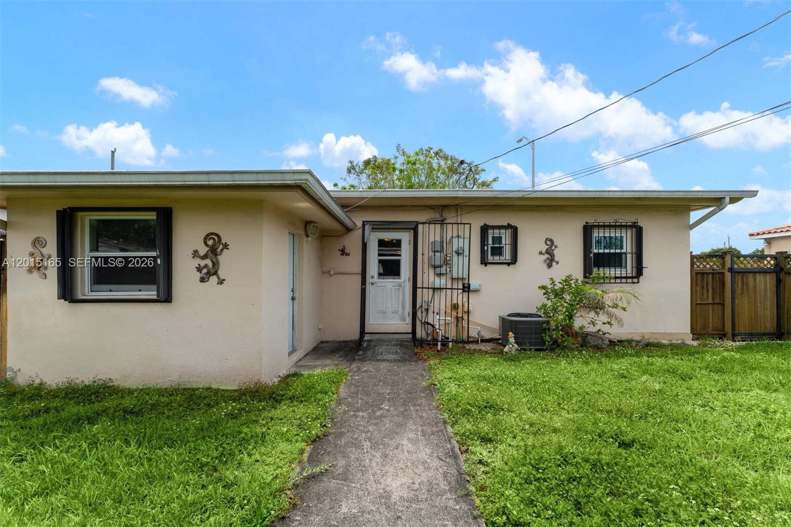 HIALEAH HOMESITES - Residential
