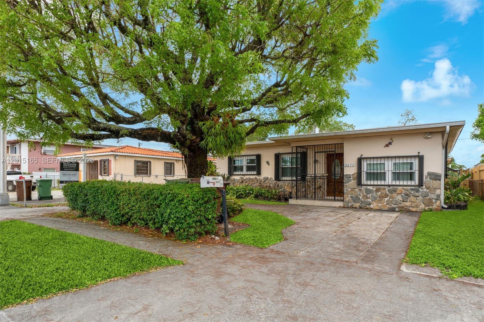 HIALEAH HOMESITES - Residential