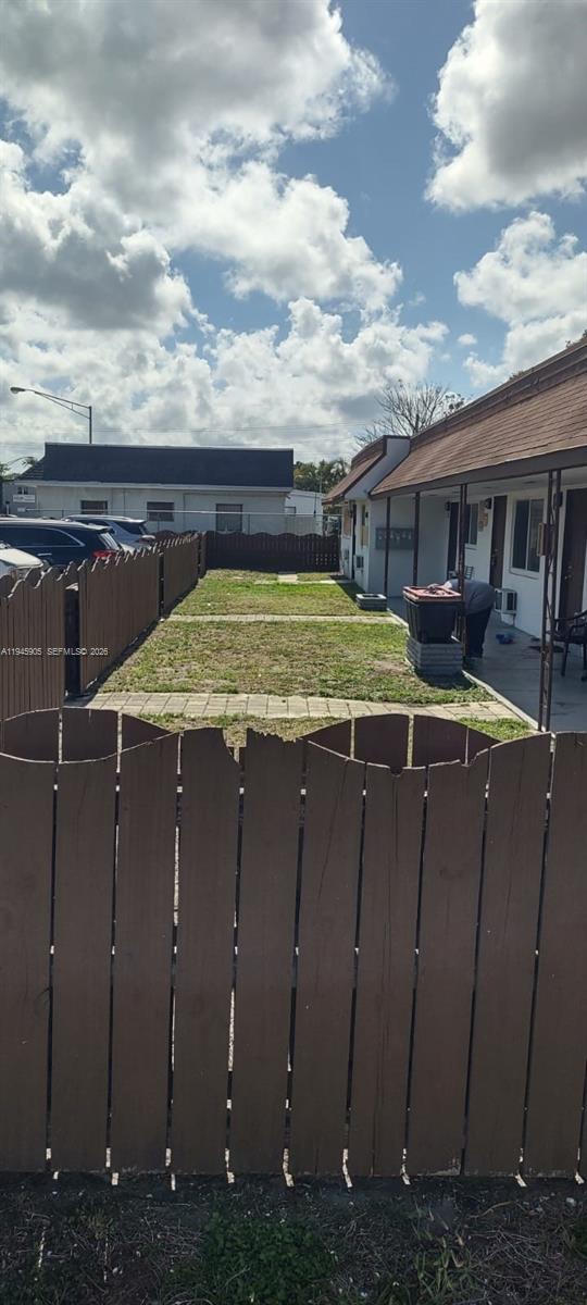 HOLLYWOOD PINES THIRD AME - Residential Lease