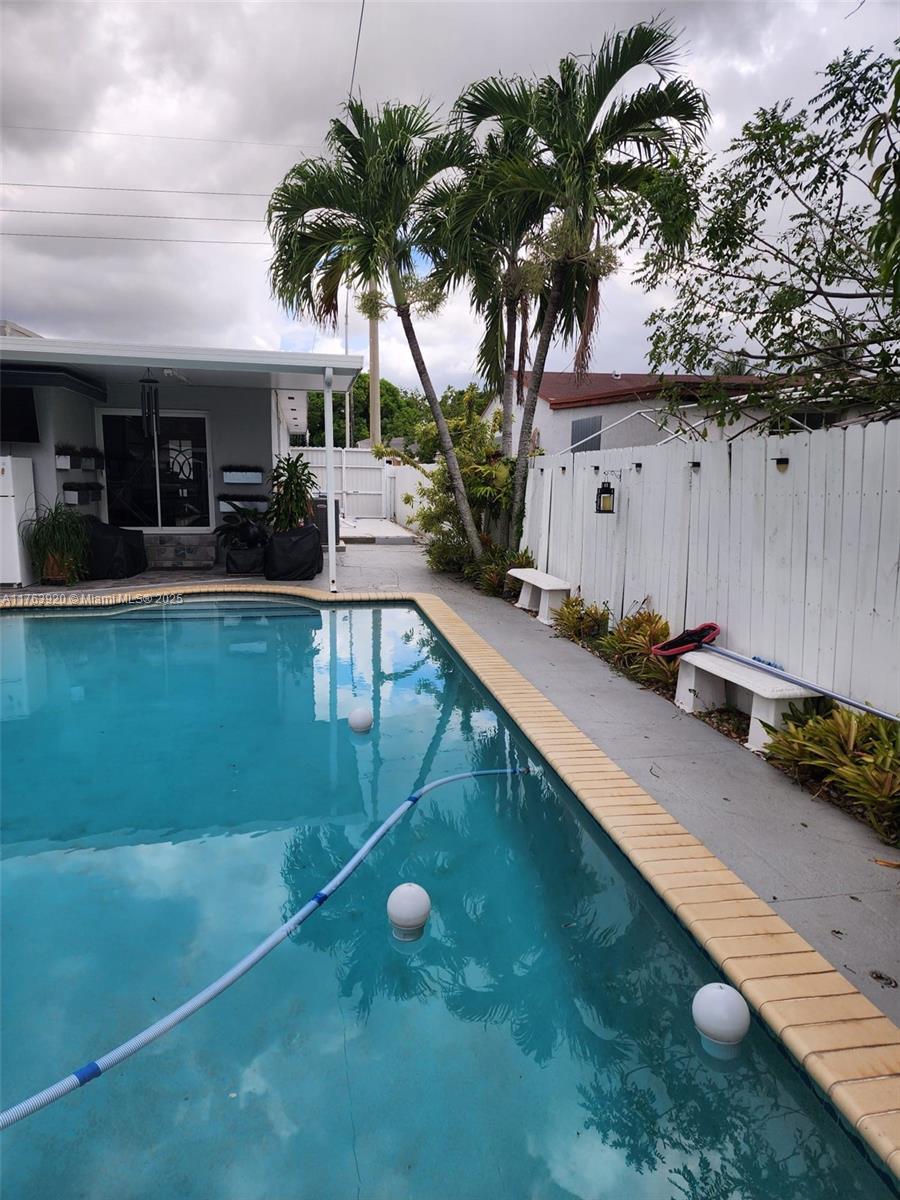 TOWN OF HIALEAH 1 ADDN AM - Residential