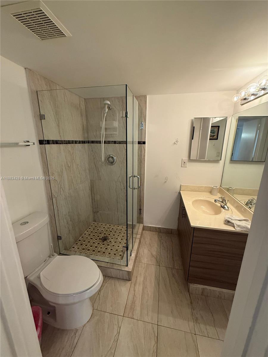 LE FRONTENAC CONDO - Residential