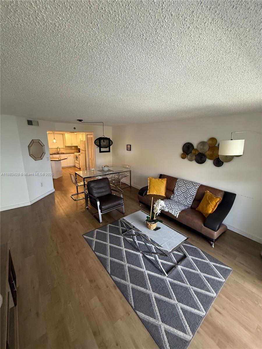 LE FRONTENAC CONDO - Residential