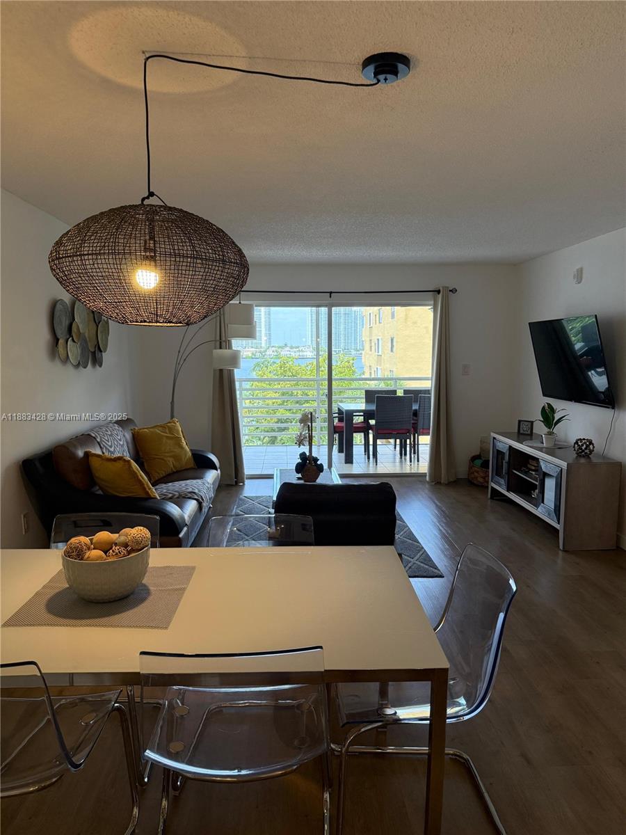 LE FRONTENAC CONDO - Residential