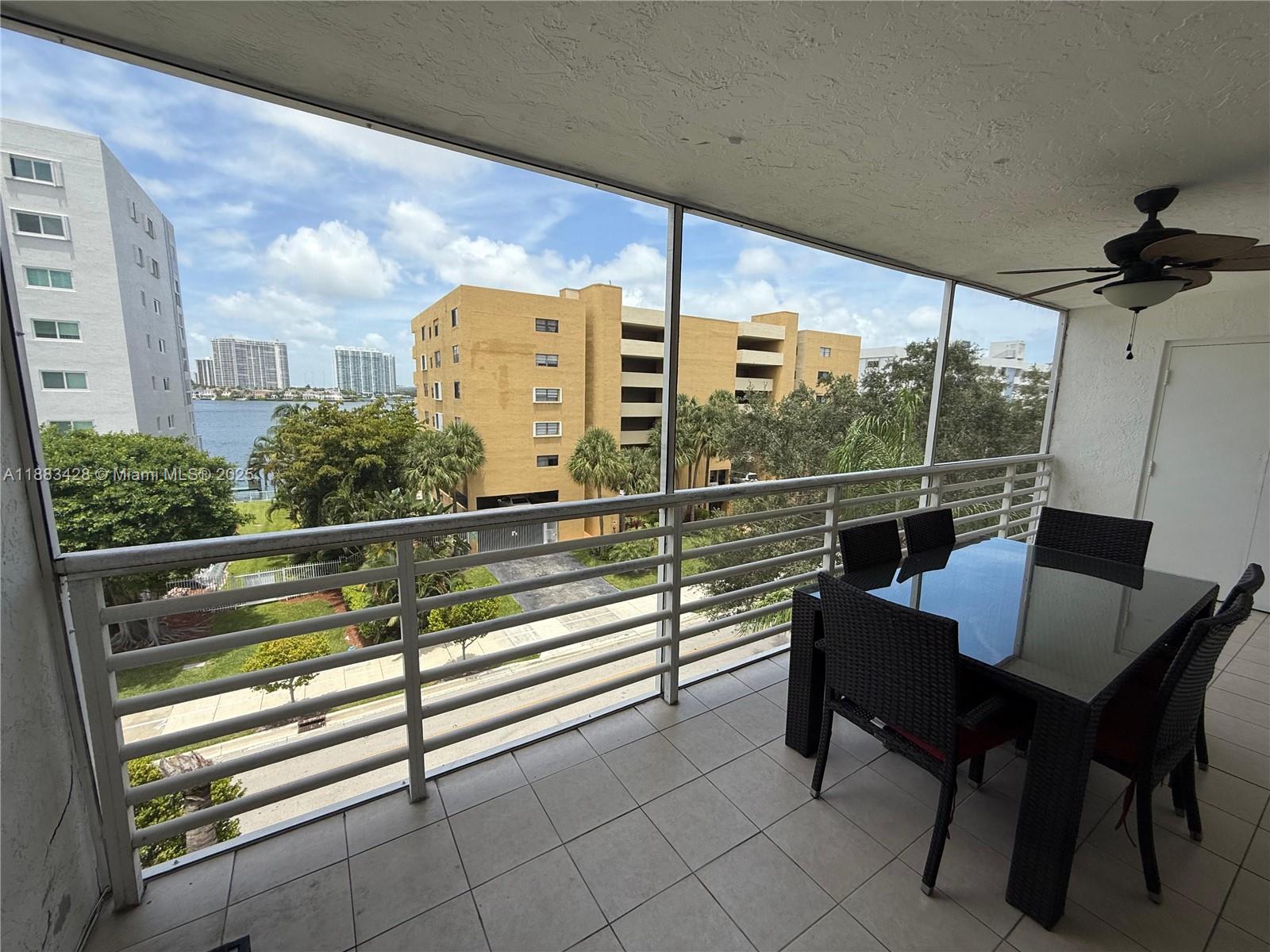 LE FRONTENAC CONDO - Residential