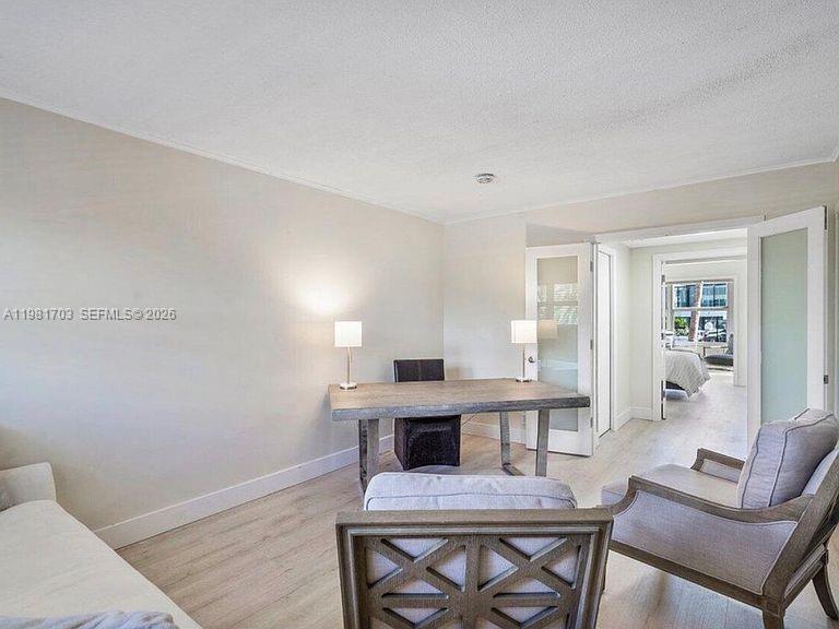 ISLAND HOUSE EAST CONDO - Residential