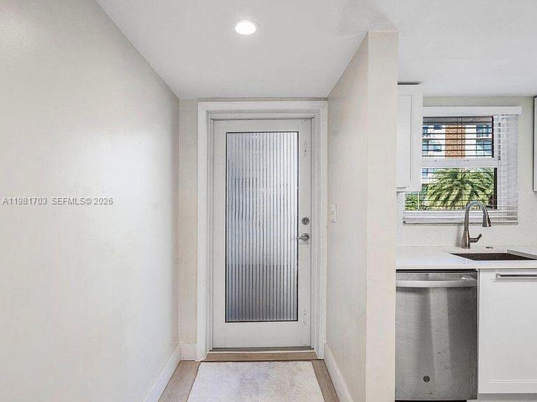 40 Isle Of Venice Dr 6