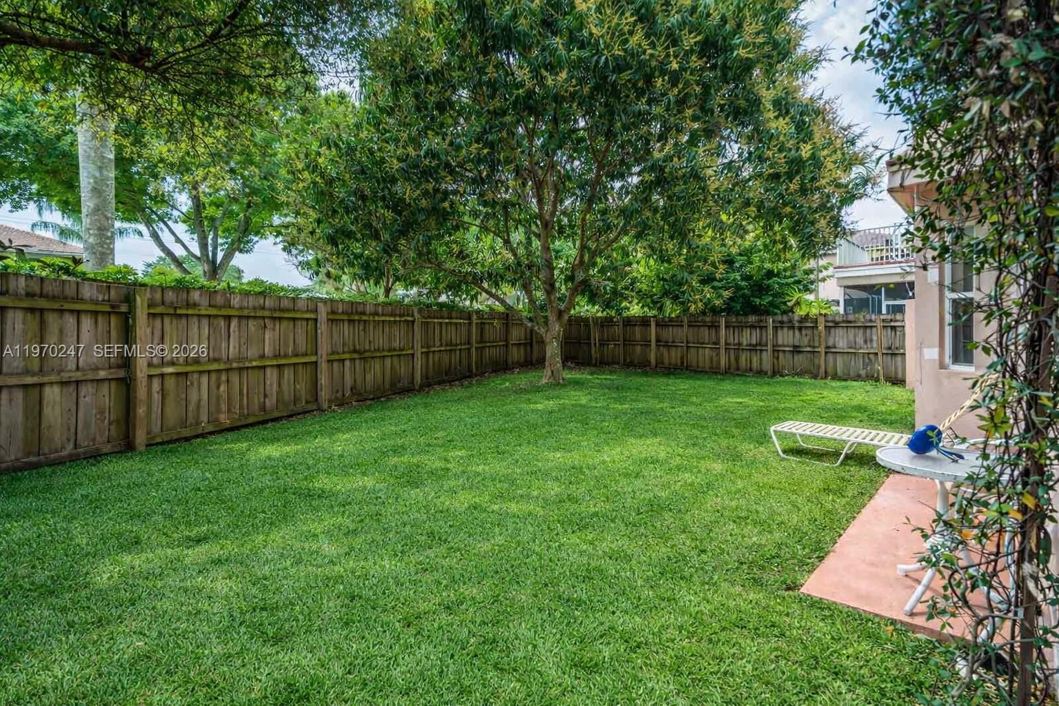 SYMPHONY BAY - Residential