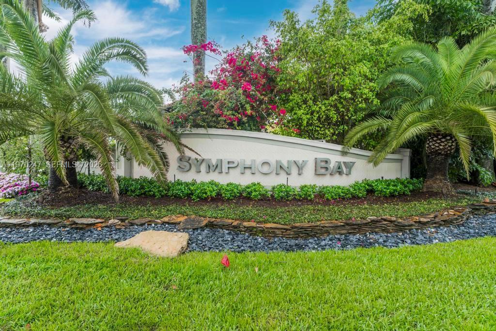 SYMPHONY BAY - Residential