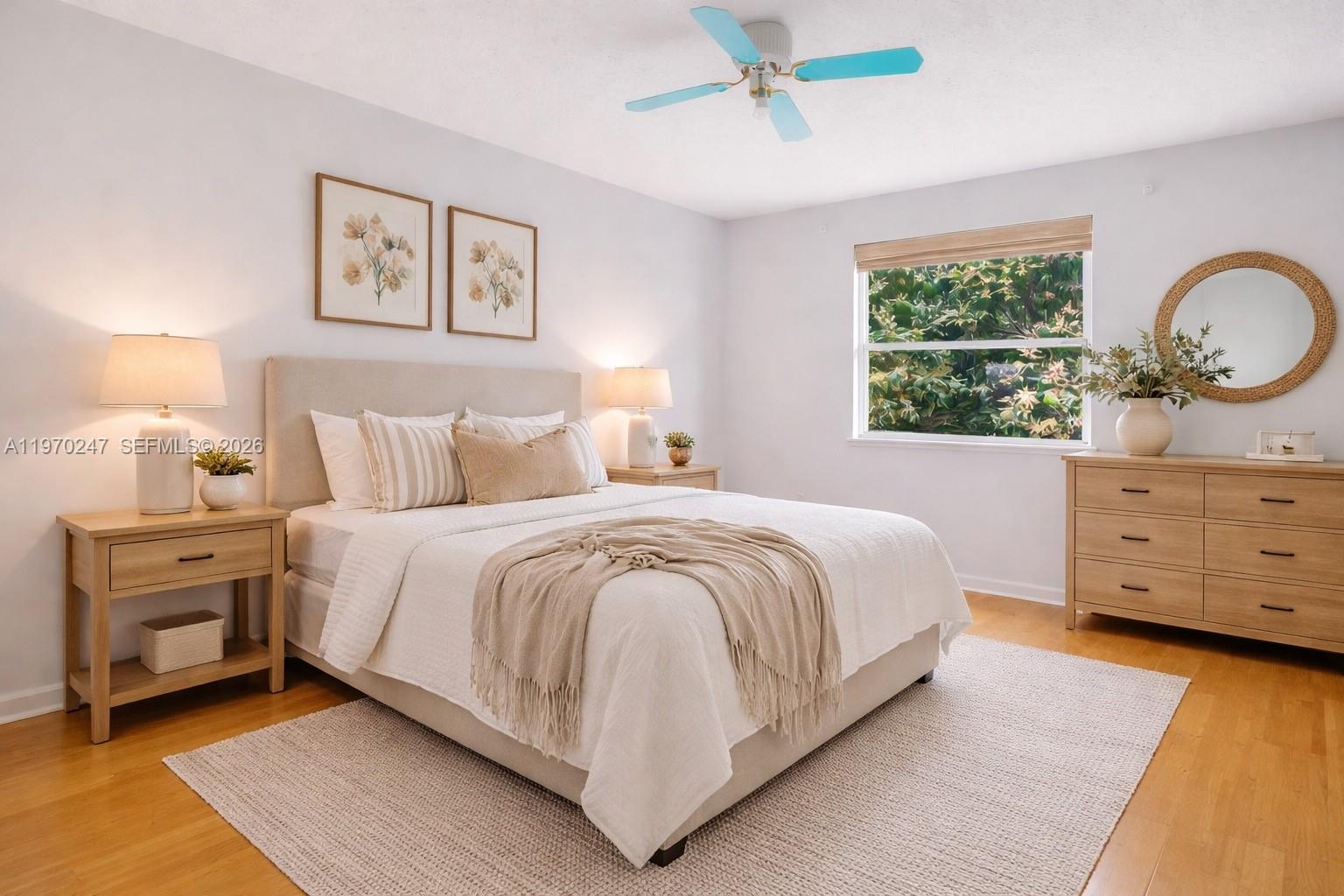 SYMPHONY BAY - Residential