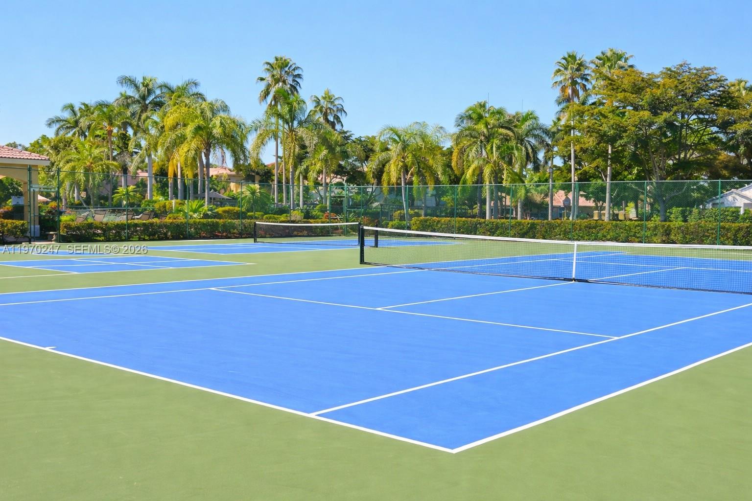 SYMPHONY BAY - Residential