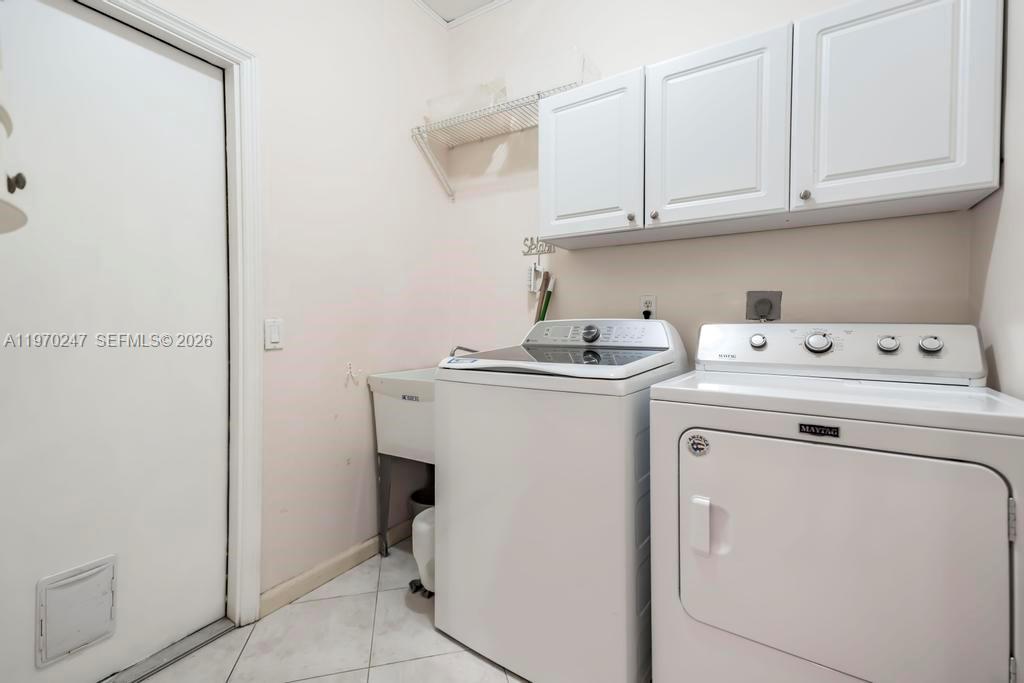 SYMPHONY BAY - Residential