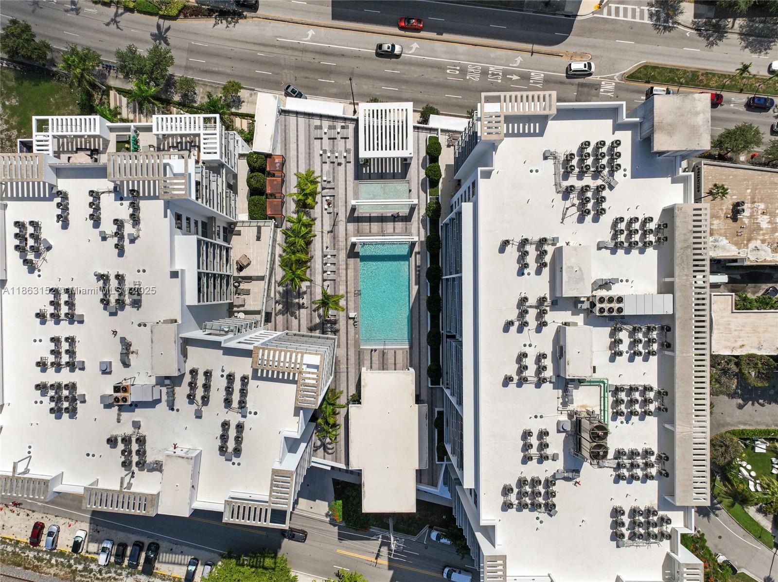 QUADRO CONDO - Residential