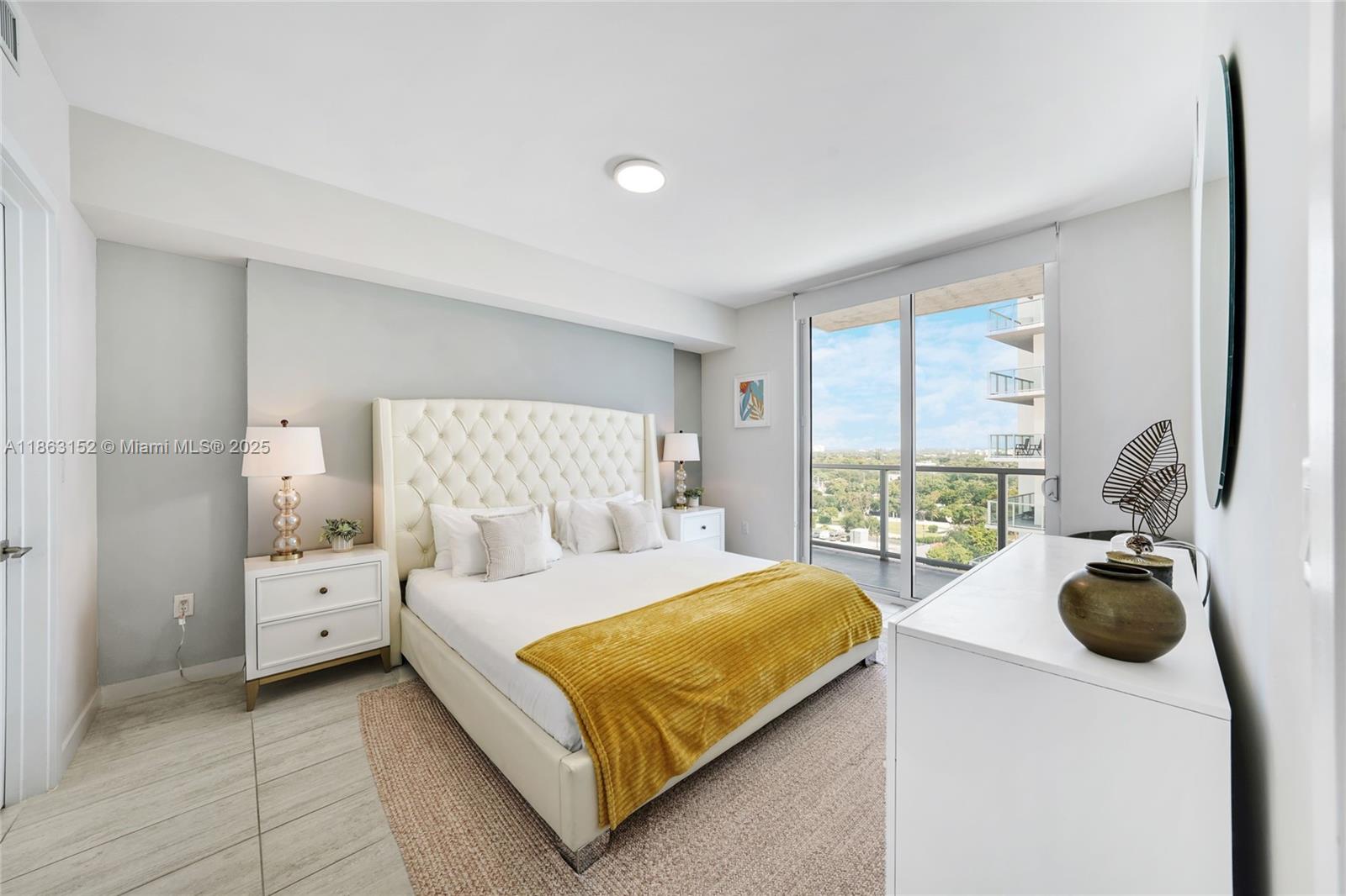 QUADRO CONDO - Residential