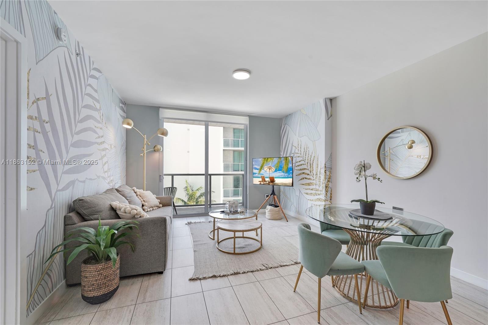 QUADRO CONDO - Residential