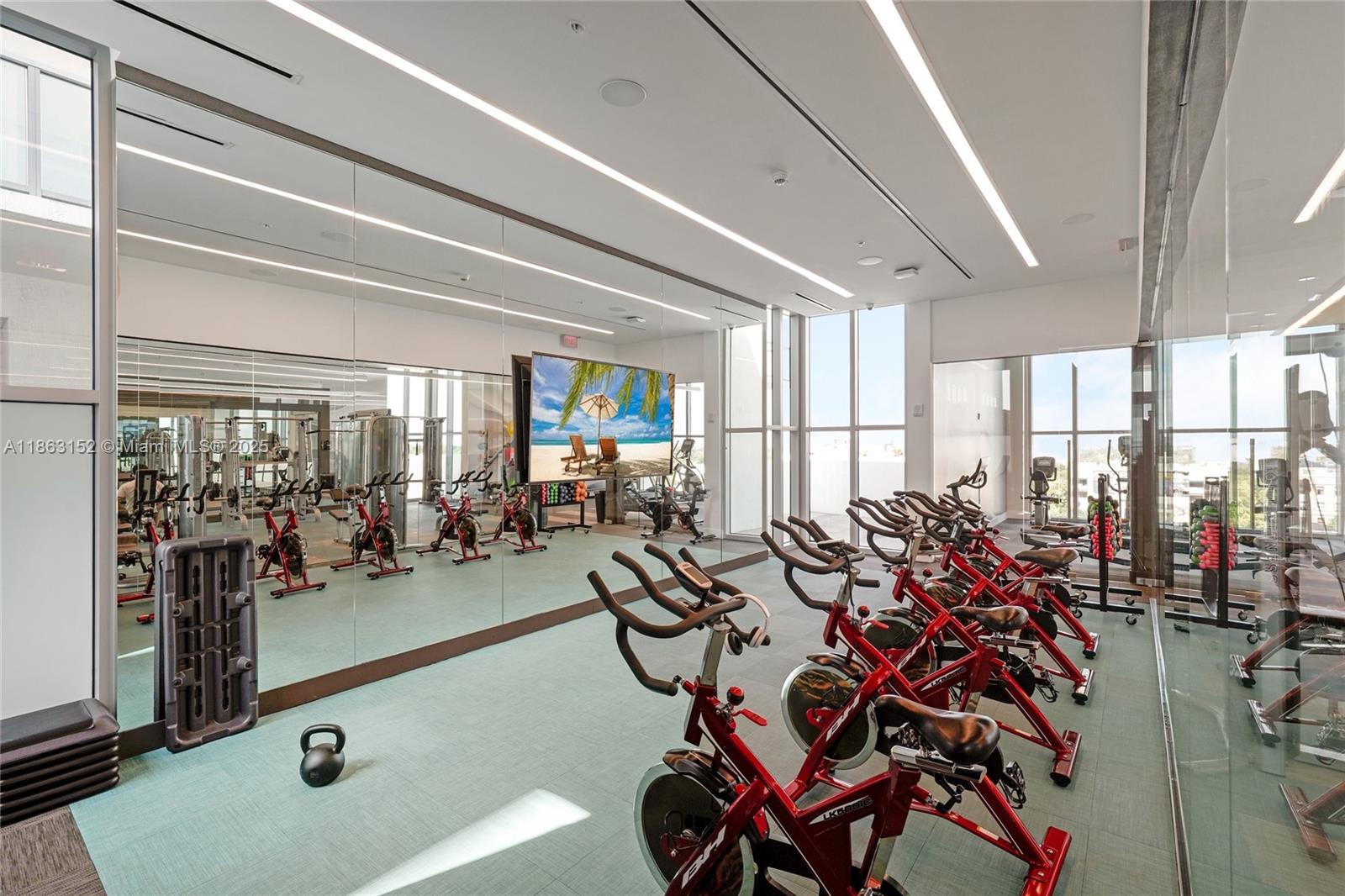 QUADRO CONDO - Residential