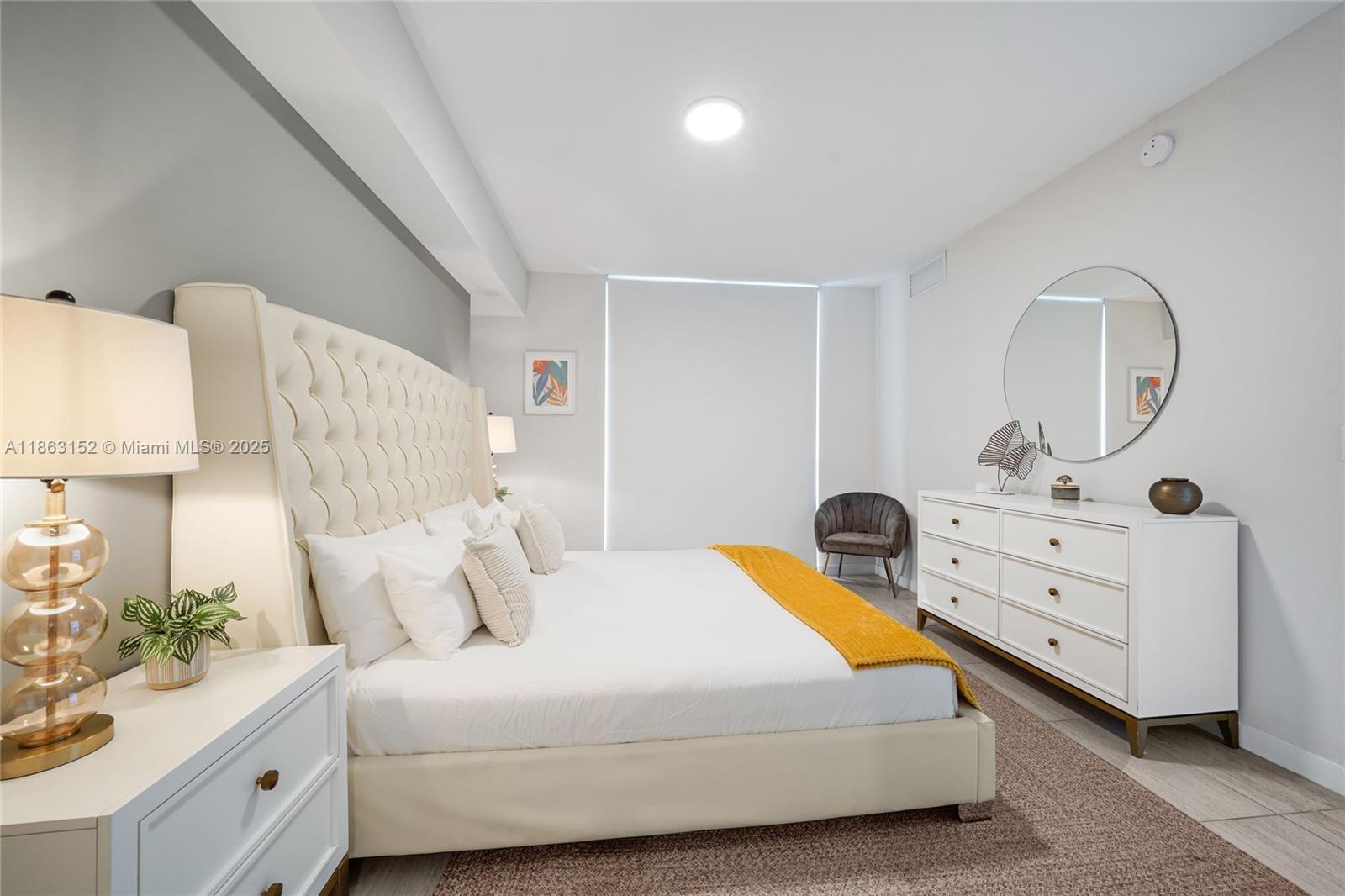 QUADRO CONDO - Residential