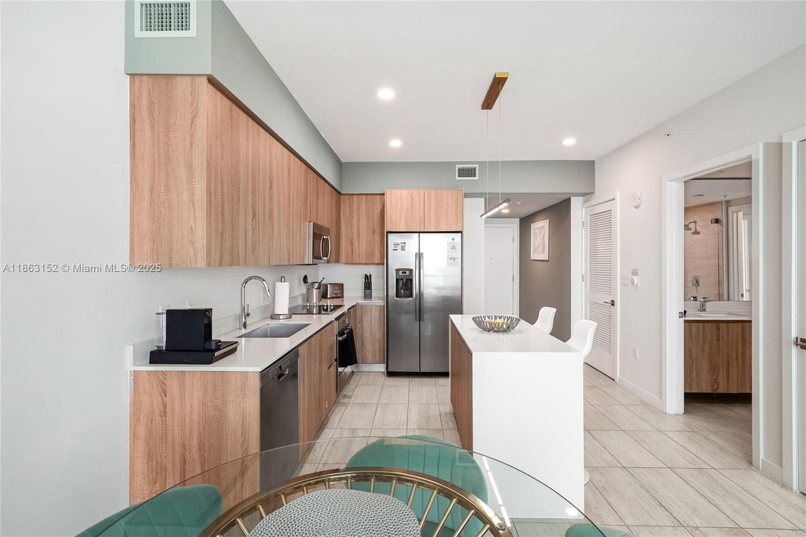 QUADRO CONDO - Residential