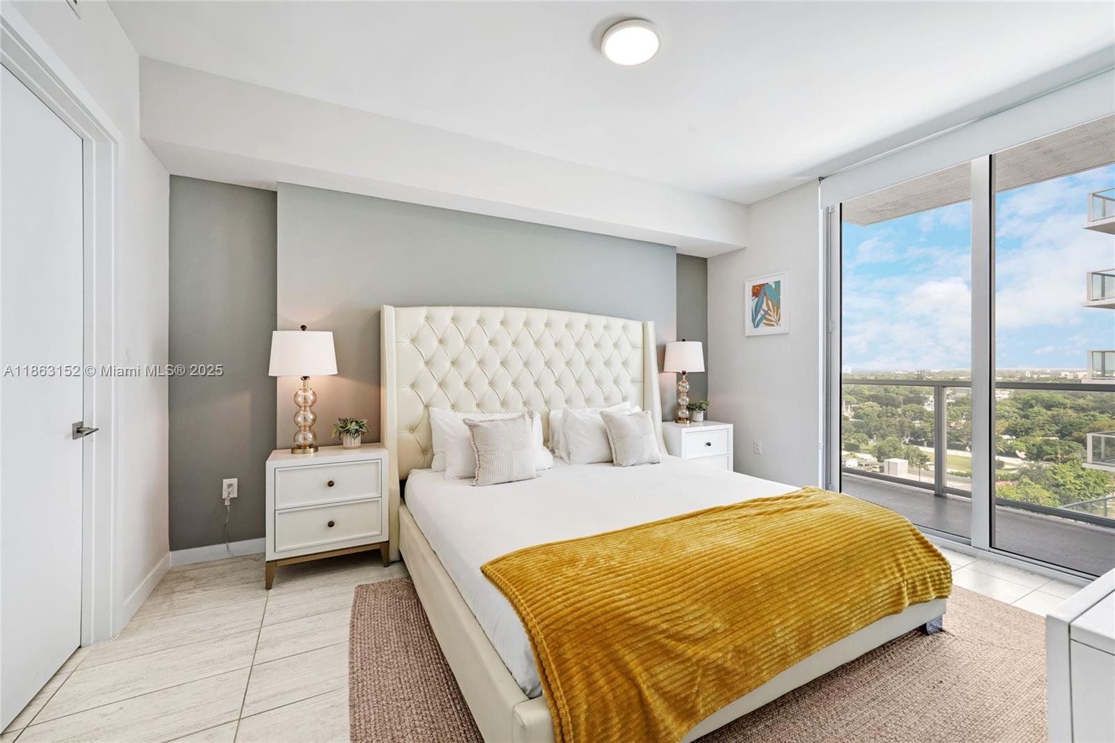 QUADRO CONDO - Residential