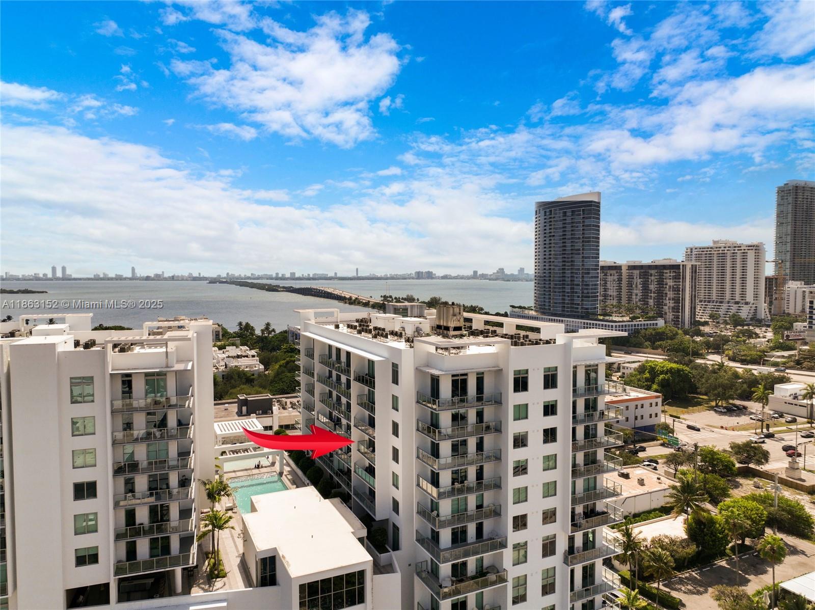 QUADRO CONDO - Residential