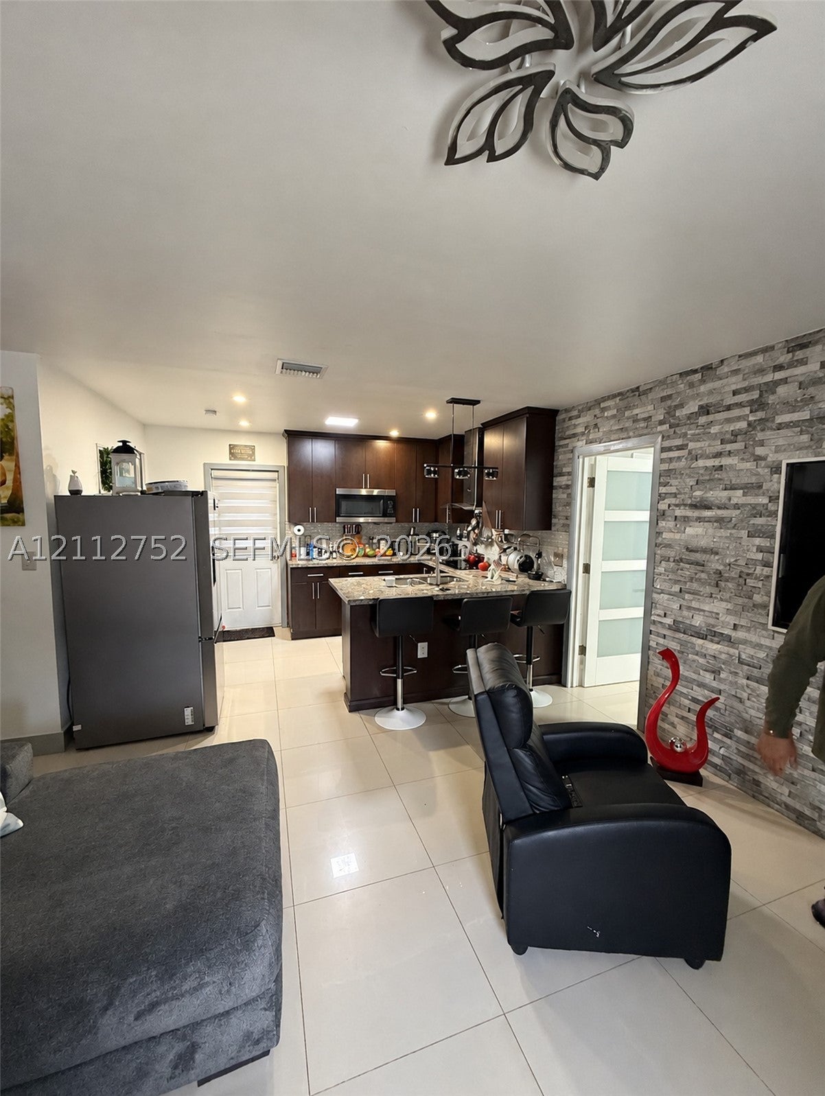 1210 N 71st Ave, Hollywood FL 33024