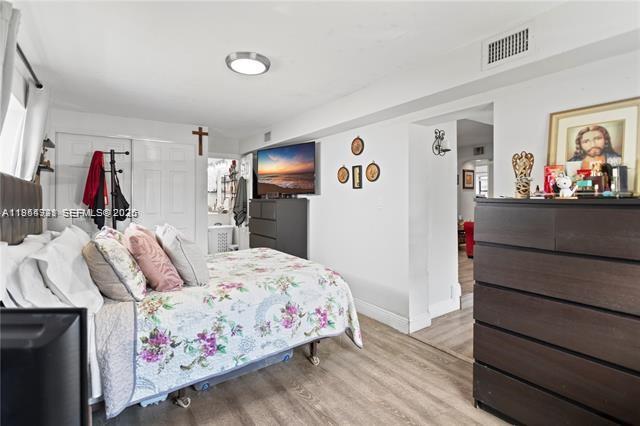 HOLLYWOOD HIGHLANDS PARK - Residential