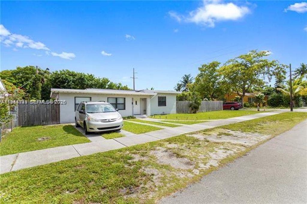 Photo of 2407 Dewey St, Hollywood, FL 33020 (MLS # A11954921)