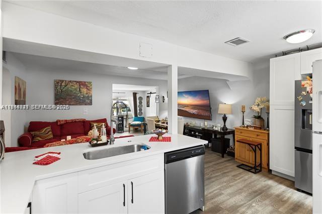 HOLLYWOOD HIGHLANDS PARK - Residential