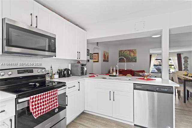 HOLLYWOOD HIGHLANDS PARK - Residential