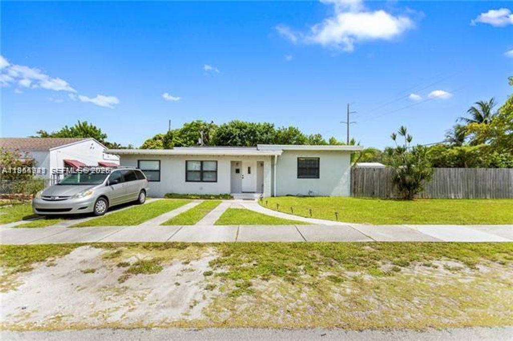 Photo of 2407 Dewey St, Hollywood, FL 33020 (MLS # A11954921)
