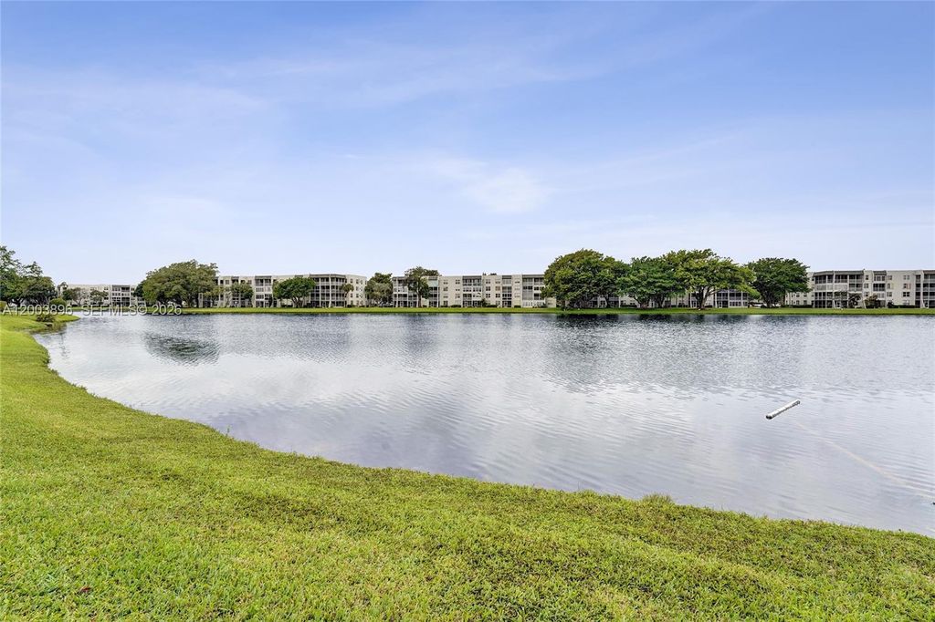 Photo of 1530 Whitehall Dr #302, Davie, FL 33324 (MLS # A12003896)