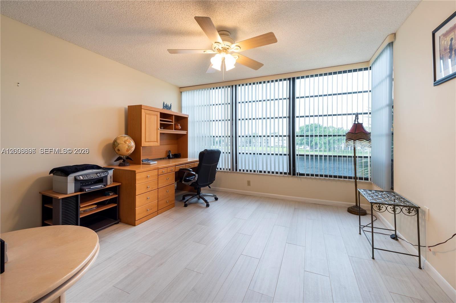 CONDO 15 OF WHITEHALL CON - Residential