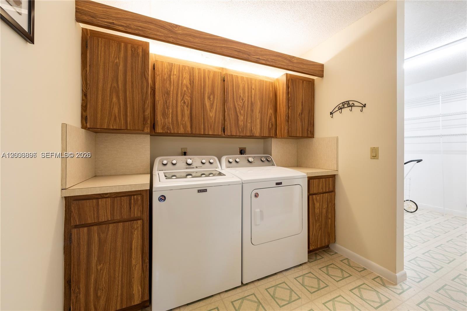 CONDO 15 OF WHITEHALL CON - Residential