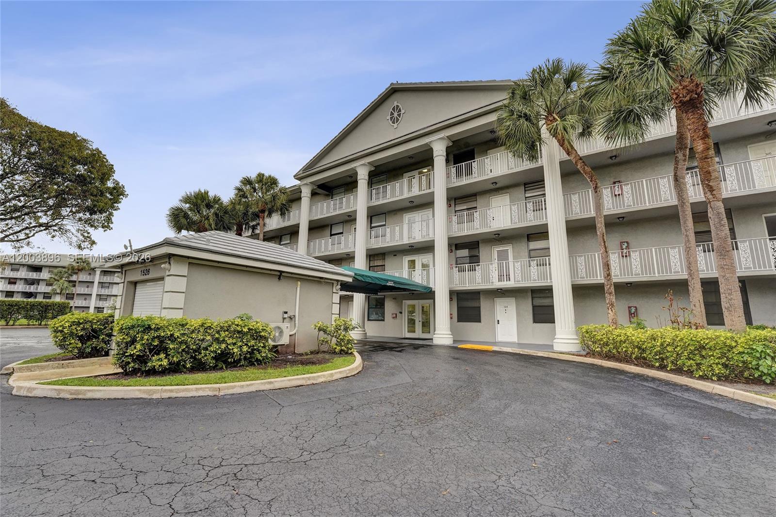 CONDO 15 OF WHITEHALL CON - Residential