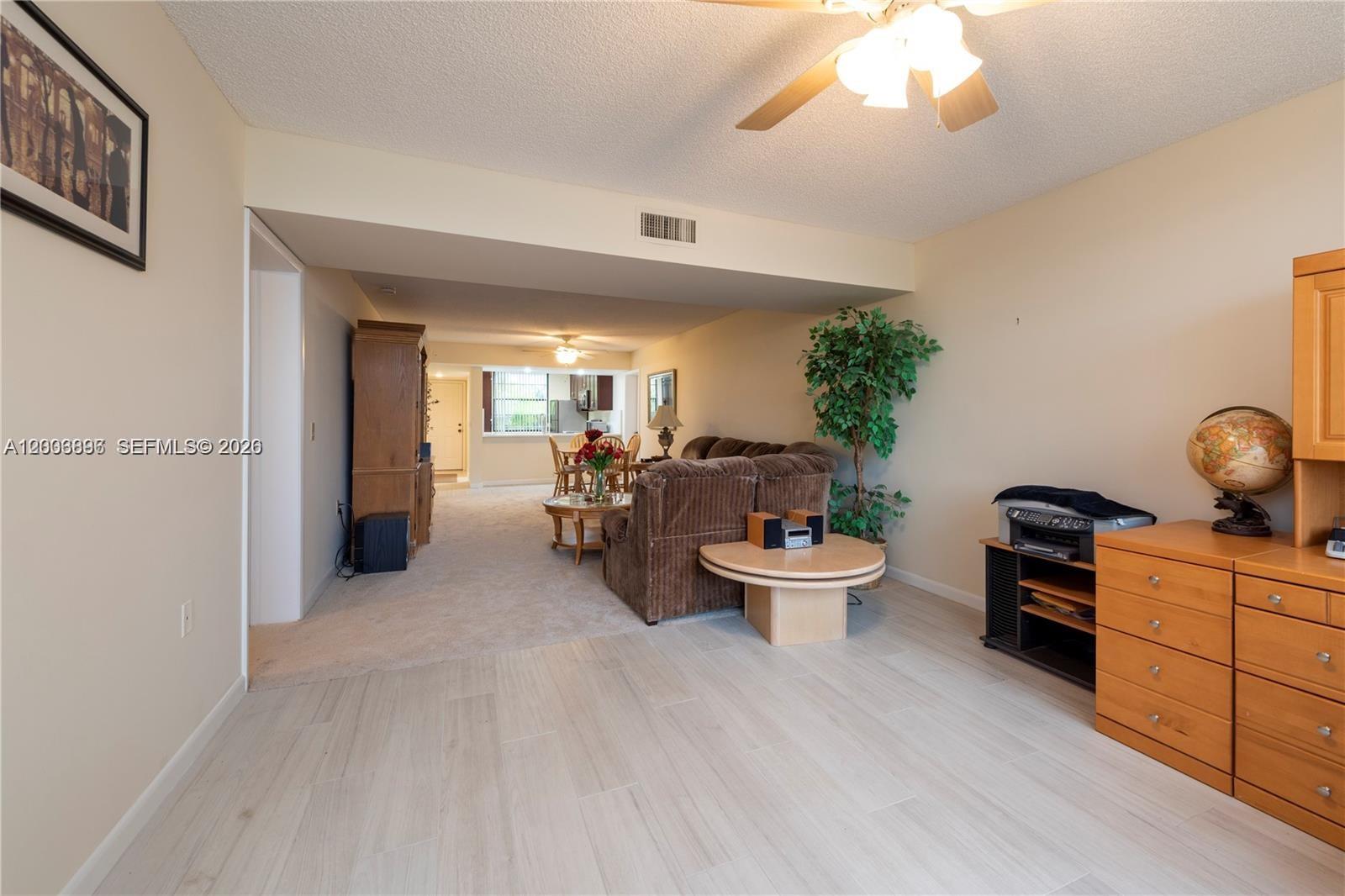 CONDO 15 OF WHITEHALL CON - Residential