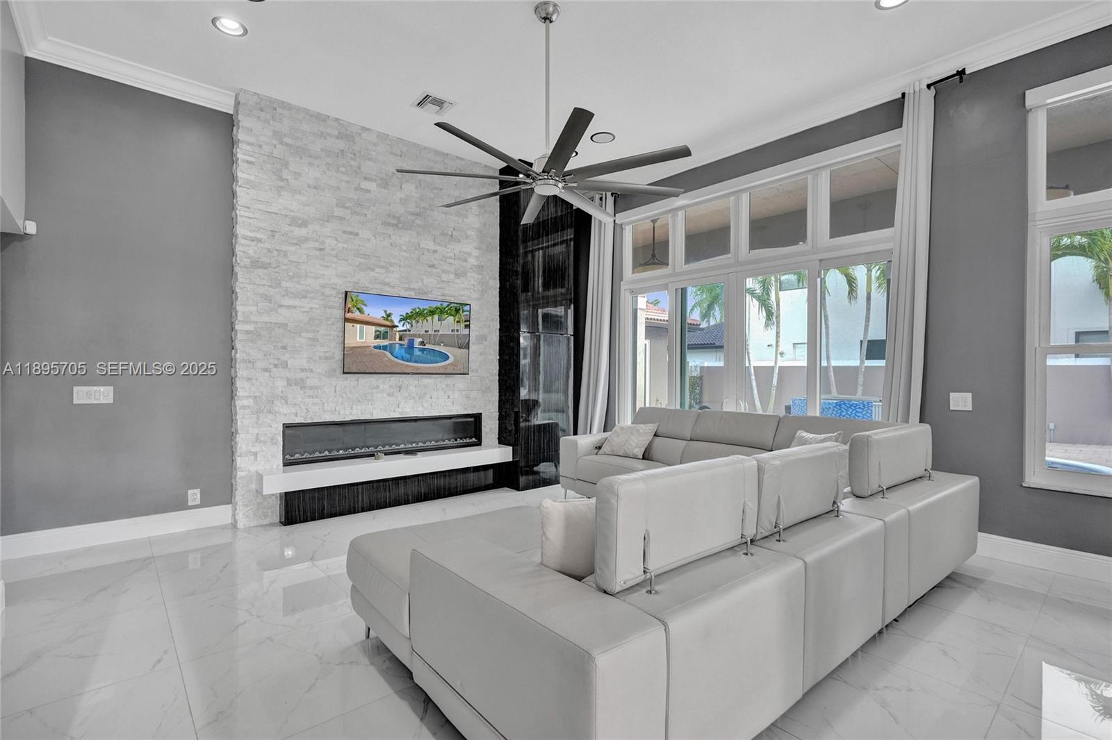 SUNSET LAKES PLAT TWO - Residential