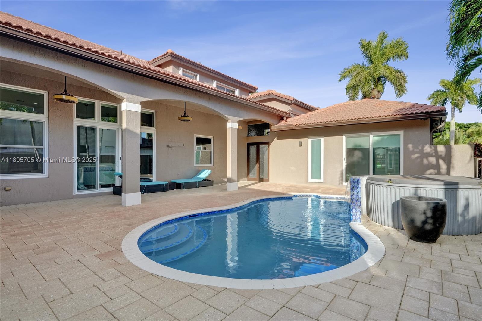 SUNSET LAKES PLAT TWO - Residential